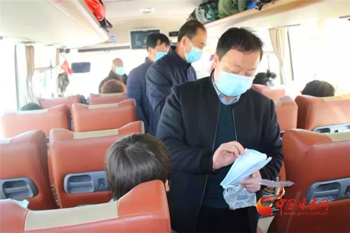今起蘭州客運中心恢復兩班平?jīng)鰧Πl(fā)班車