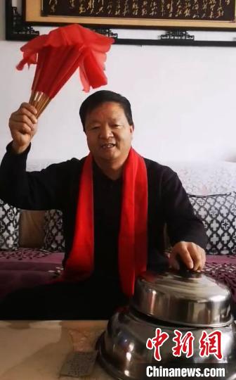 甘肅非遺民間文學(xué)“春官說詩”傳承人宅家上網(wǎng)“說鄉(xiāng)情” 甘肅非遺民間文學(xué)“春官說詩”傳承人宅家上網(wǎng)“說鄉(xiāng)情”