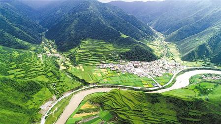 格?；ㄊ㈤_(kāi)的地方——甘南州實(shí)施“一十百千萬(wàn)”工程掠影