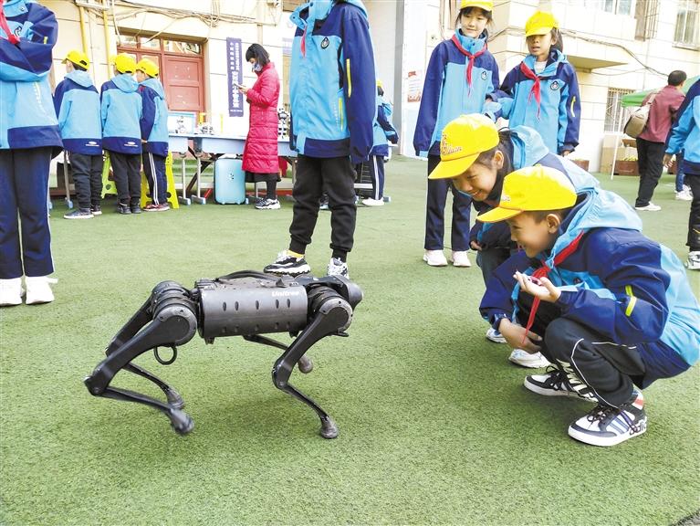 蘭州安西路小學(xué)“STEM種子?！苯遗?>
        </a><em>蘭州安西路小學(xué)“STEM種子?！苯遗?/em></li>
    <li><a  target=