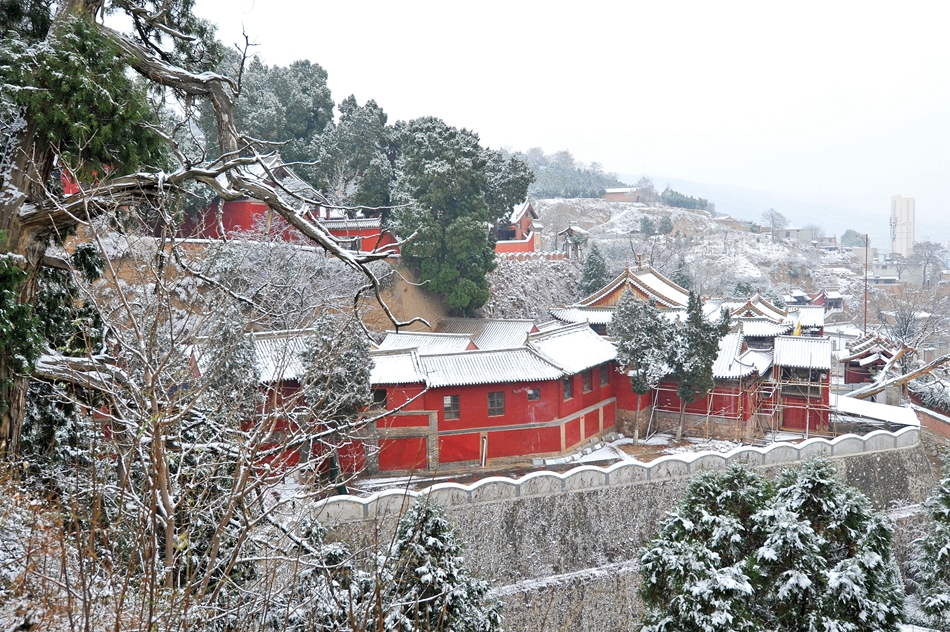 雪后的天水玉泉觀，仿佛回到了古秦州