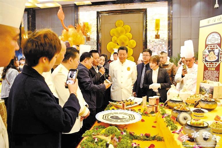 隴菜藝術(shù)盛典聚焦隴菜經(jīng)濟新成就——中國烹飪大師、甘肅省隴菜協(xié)會會長趙長安專訪
