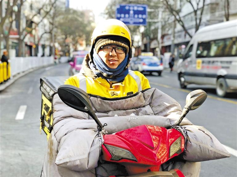 外賣小哥王全軍：好好干，在蘭州買套房