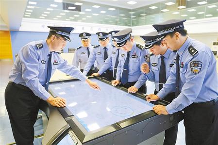 致敬！人民警察