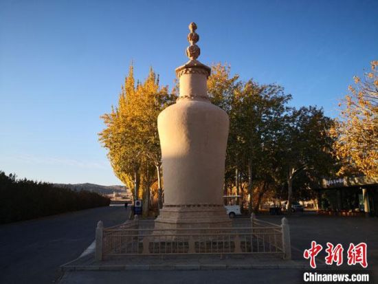 圖為2020年11月，沐浴在晨光中的莫高窟道士塔。(資料圖) 馮志軍 攝