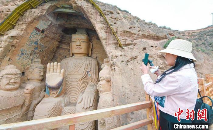 圖為位于甘肅省武威市境內(nèi)的天梯山石窟，其開鑿于東晉十六國時(shí)期的北涼。(資料圖) 崔琳 攝