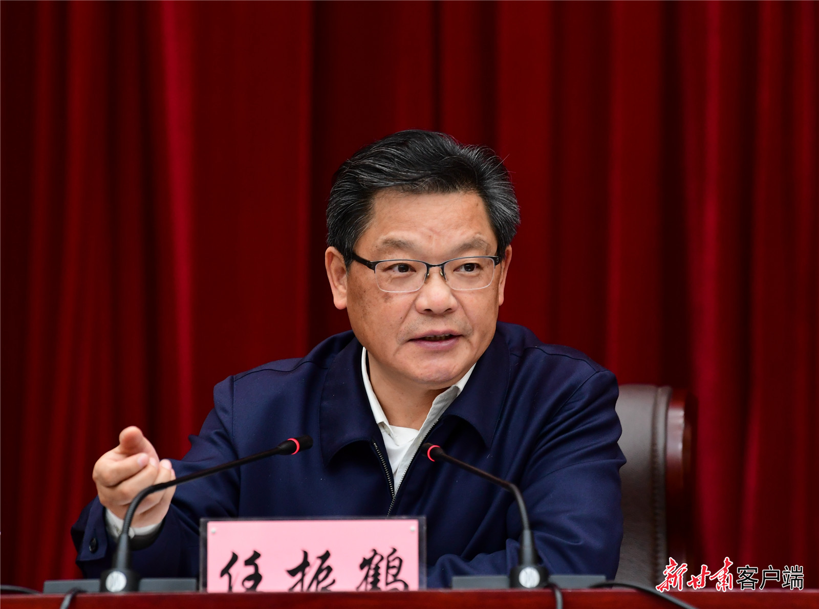 任振鶴在全省新型城鎮(zhèn)化工作推進會議上強調：凝心聚力抓落實、蹄疾步穩(wěn)向前進，奮力推進新型城鎮(zhèn)化建設再上新臺階