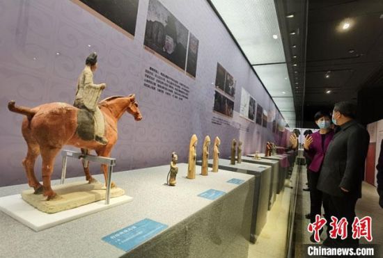 圖為展覽現(xiàn)場?！●T志軍 攝