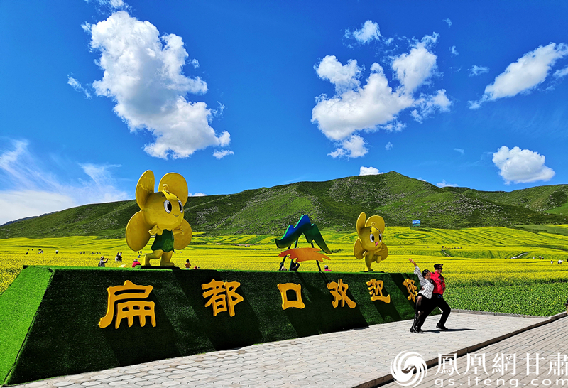 河西走廊張掖扁都口，古絲綢之路要道。王振武 攝