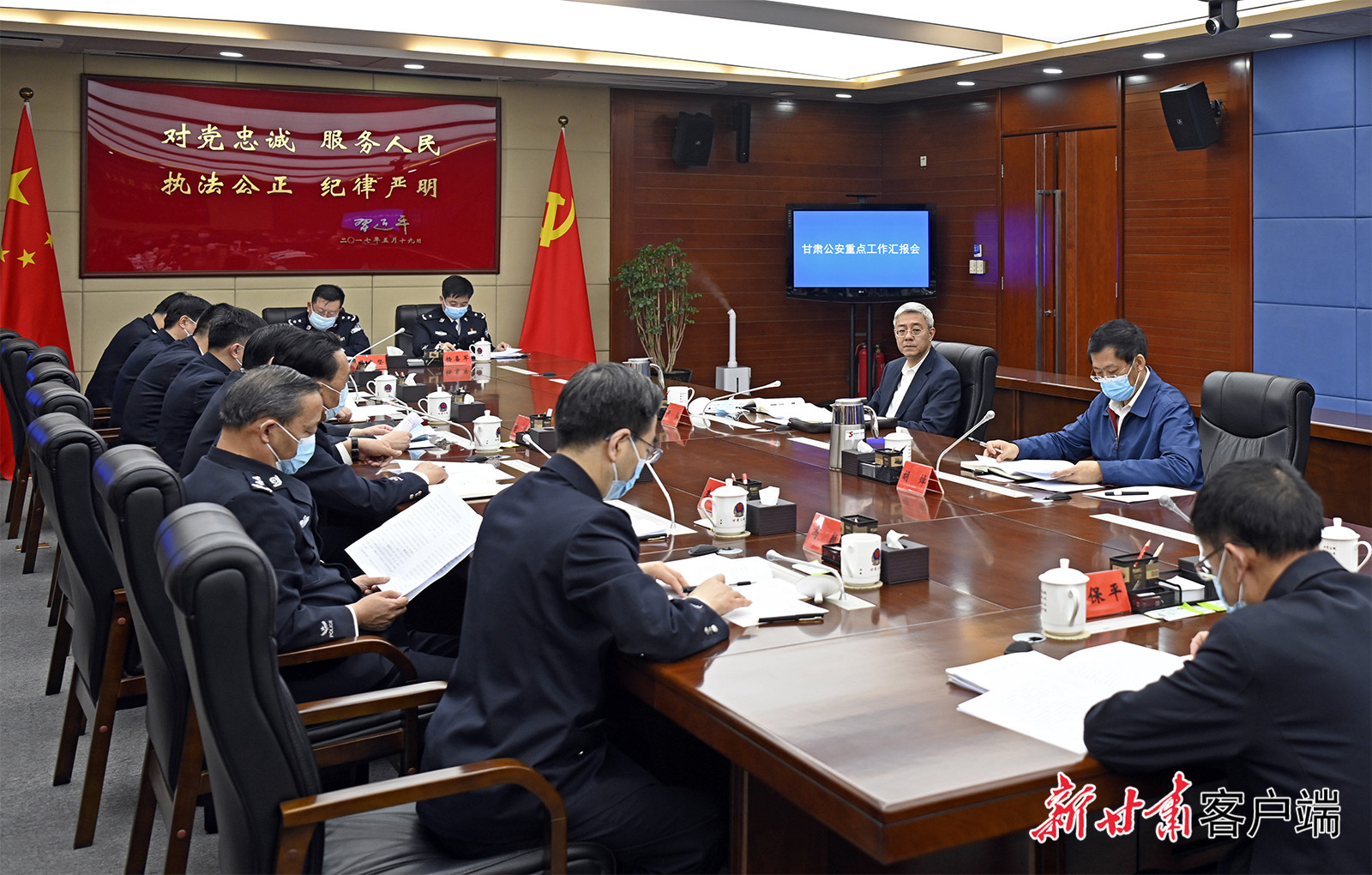 【甘快看】尹弘在甘肅省公安廳調(diào)研時強調(diào)：堅持政治建警鍛造公安鐵軍，全力以赴防風(fēng)險保安全護穩(wěn)定