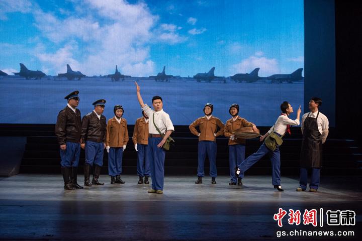 圖為甘肅原創(chuàng)音樂劇《風(fēng)花雪月》演出劇照。(資料圖)潘禹辰 攝