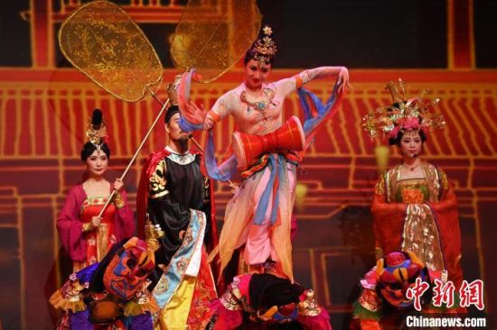 2023年第六屆敦煌文博會期間，系列演藝上演。(資料圖)李亞龍 攝