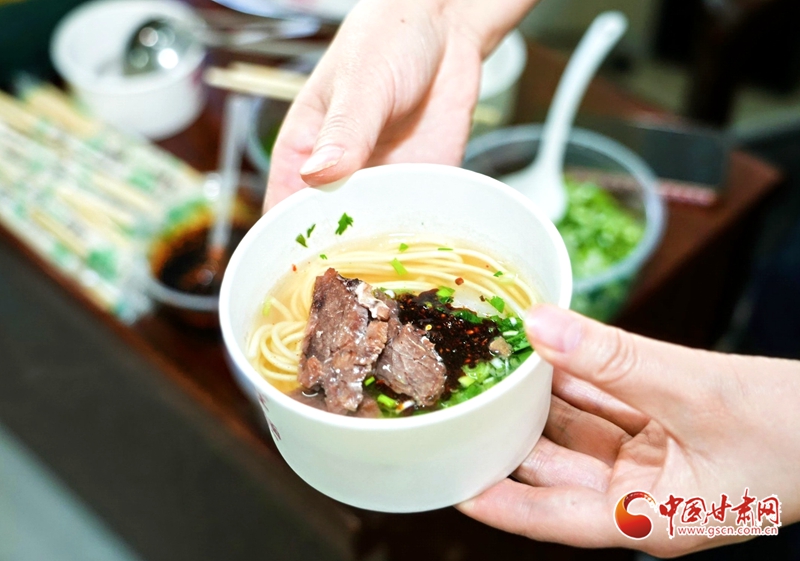 蘭州牛肉拉面“袋”裝升級(jí)